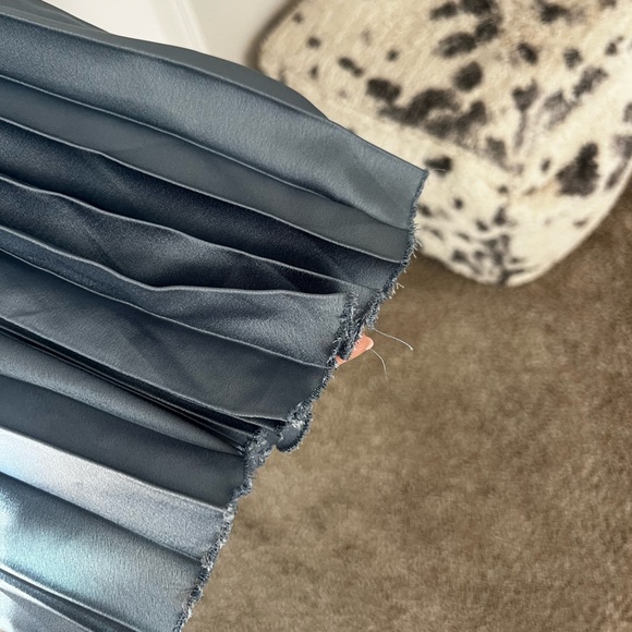 Elegant Blue Pleated Maxi Dress - Picture 5 of 5